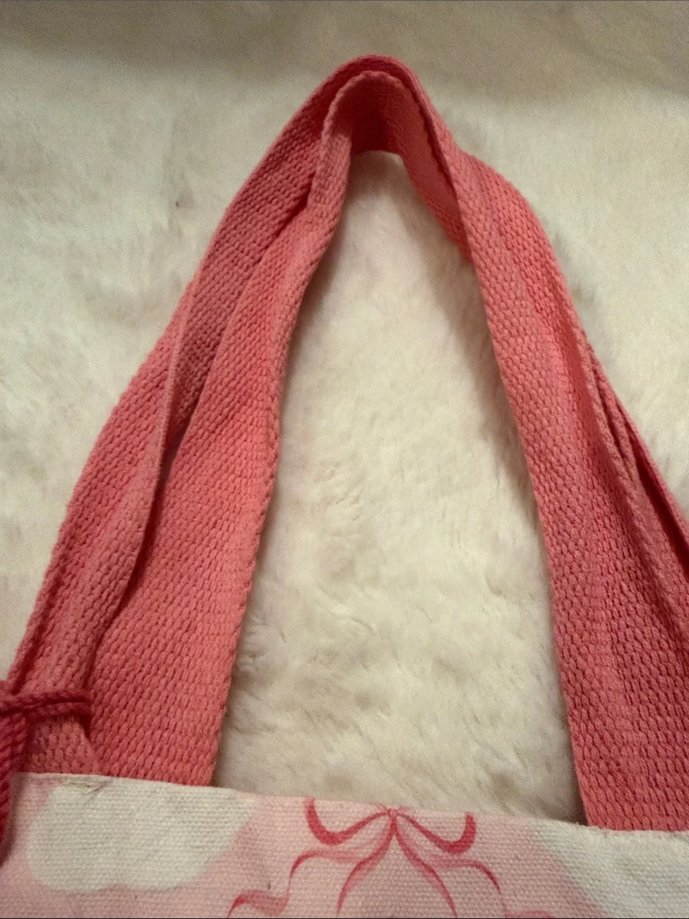 NWT, The Farmhouse Pink Swan Print Tote Bag with Tassel Accent